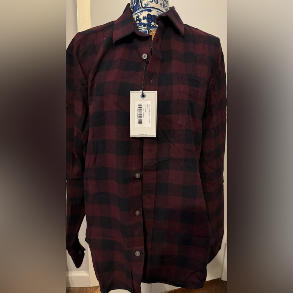 NWT- UNTUCK IT Flannel Barrelstone Shirt